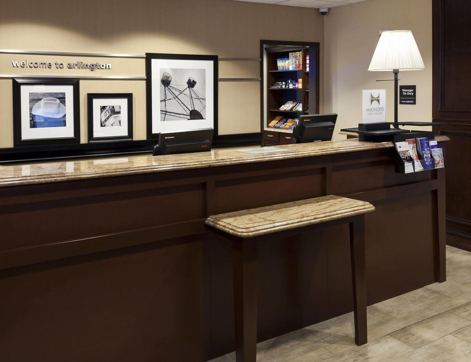 Hampton Inn&Suites Dallas-Arlington-South Esterno foto